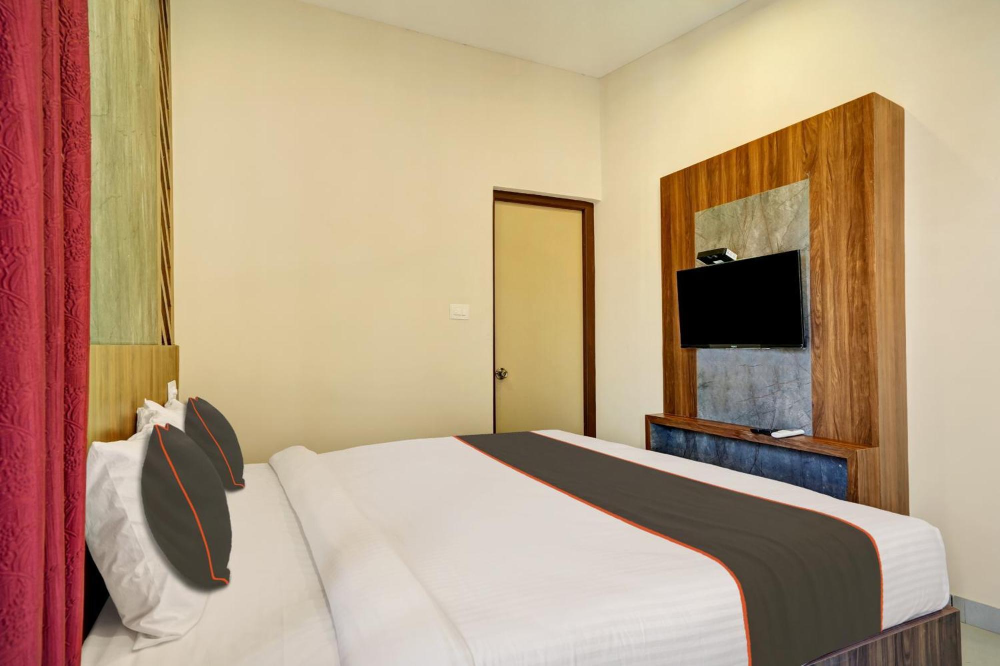 Gypsy Hotel Cusat Kochi Eksteriør billede